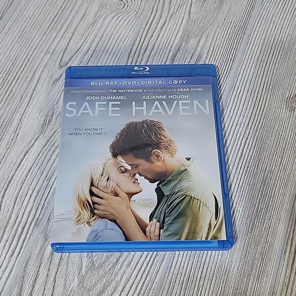 Lot of 5 Blu-Ray Movies, Les Mis, Burlesque, Date Night, Safe Haven, 22 Jump - Picture 5 of 6